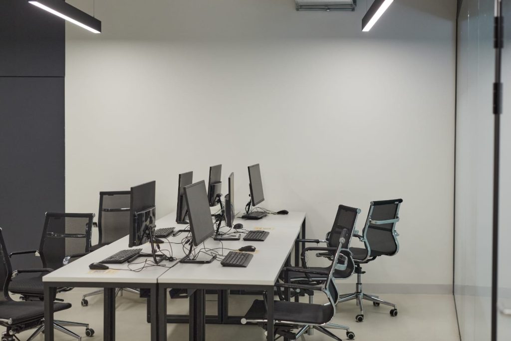 commercial cleaning and office cleaning services